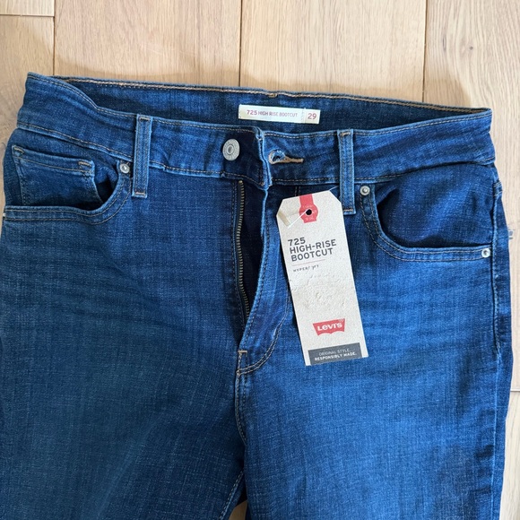 *NWT* Levi’s 725 High Rise Bootcut Women’s Jeans - Picture 7 of 9